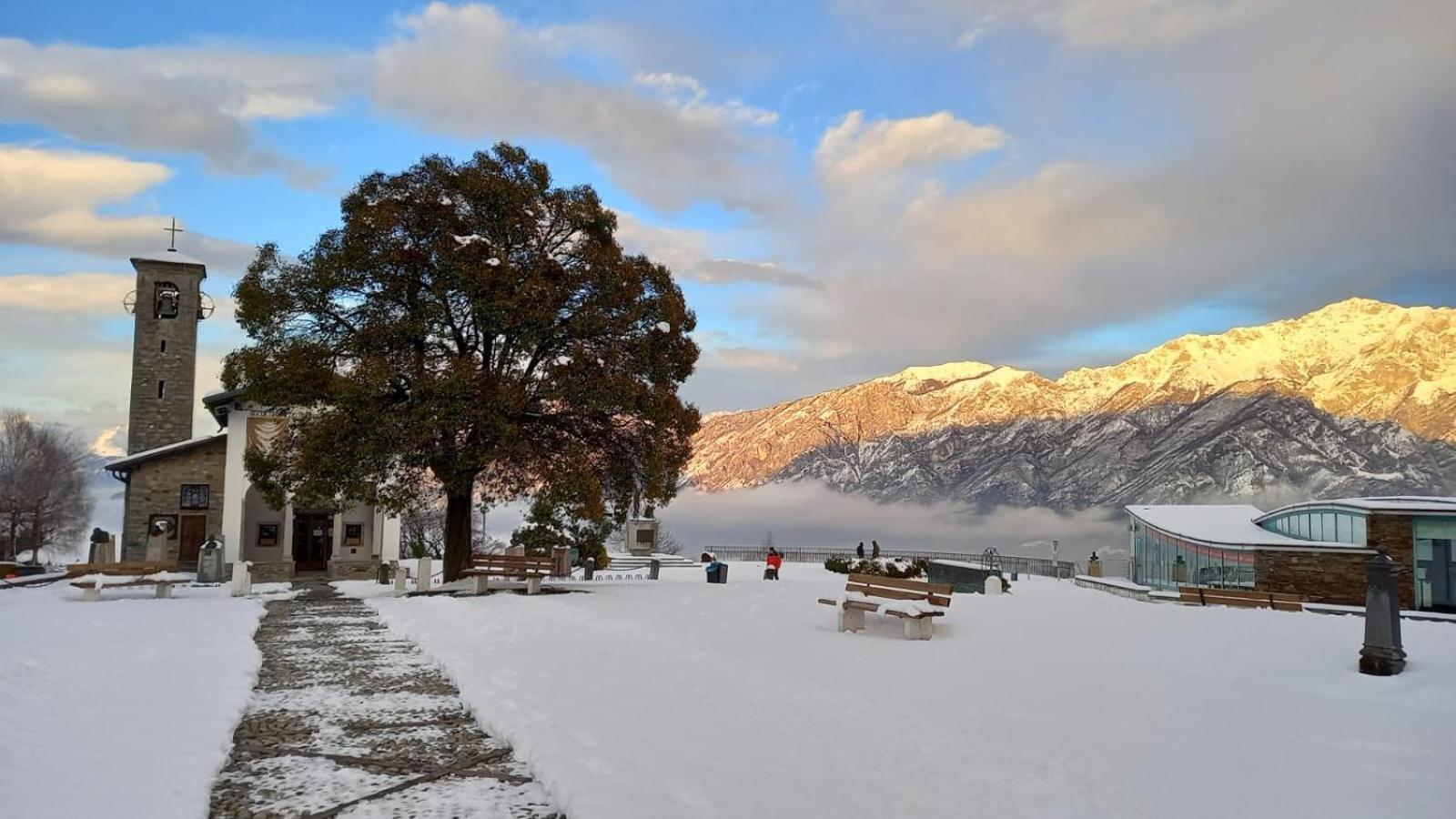 Villetta Singola Con Giardino Cottage Ghisallo Zona Bellagio Magreglio Exterior photo